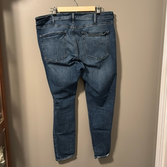 Silver Avery Skinny - Picture 3 of 3